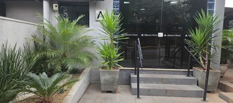 ALLIANCE HOTEL