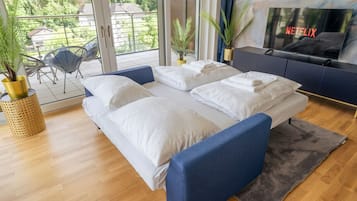 1 Schlafzimmer, Schreibtisch, Bügeleisen/Bügelbrett, Reisekinderbett