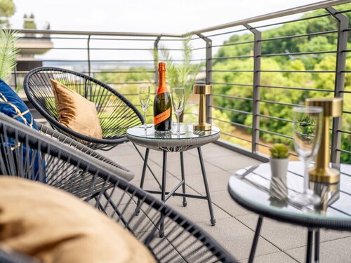 River Lux Loft | 5min to HBF