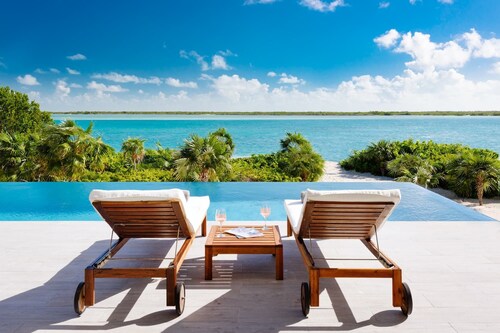 TC Villas -Allegria -Beachfront Luxury in Emerald Point, the Malibu of TCI