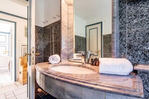 Photo non classée, 4 sur 36, bouton