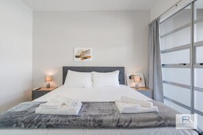 2 chambres, fer et planche à repasser, Wi-Fi gratuit, draps fournis