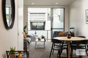 Interior - Executive Townhouse Auckland by Furnished Rentals (Auckland)