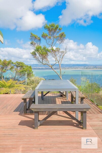 Beach Haven Seaview Retreat