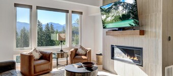 Luxury Chalet 411 I Private Hot Tub I Great Views I Best Price I Discounted Attractions