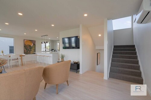 Gorgeous Orakei Home by Furnished Rentals
