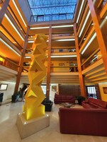 TV LED 43 polegadas com canais digitais, DVD player