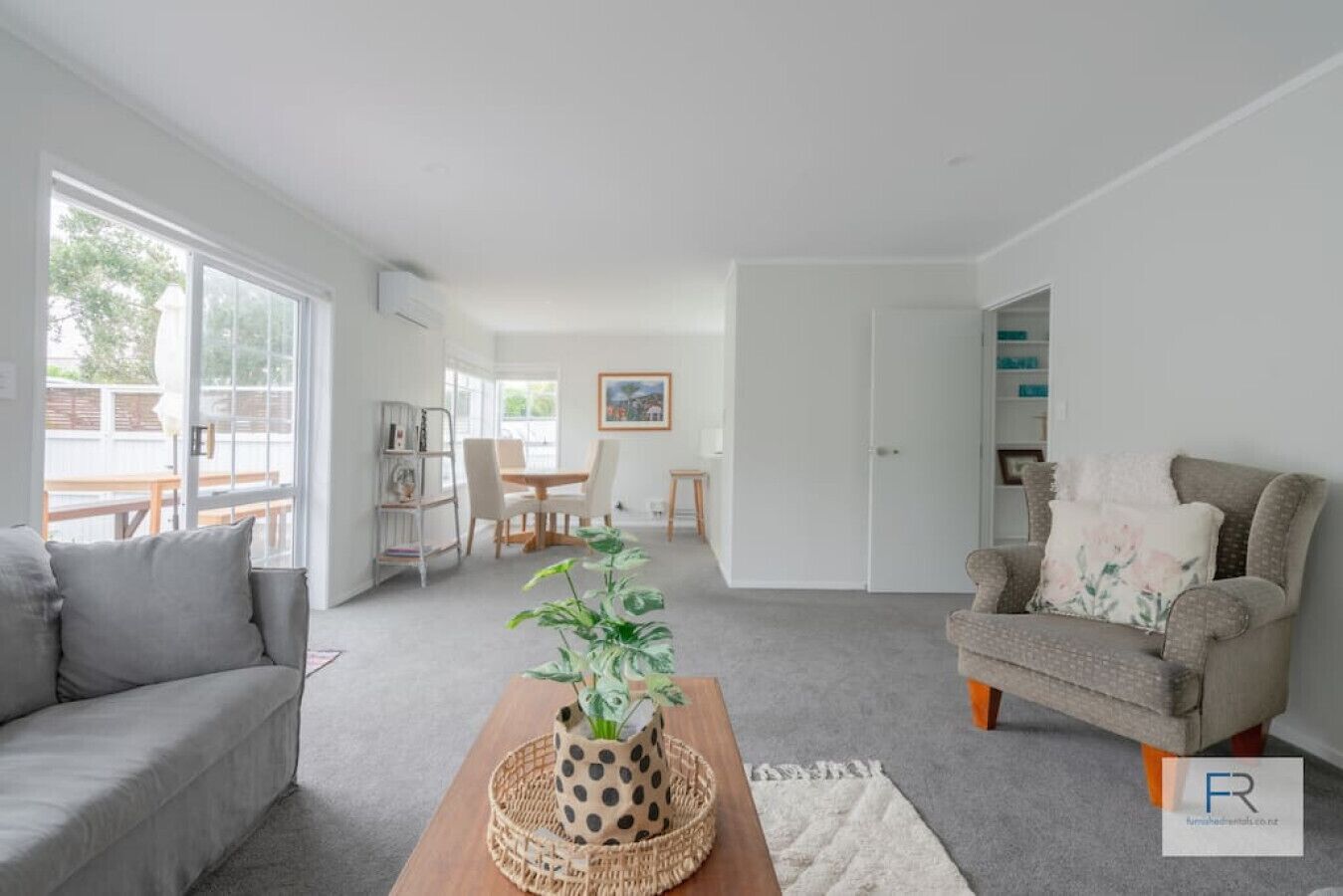 Cosy Bayswater House|by Furnished Rentals - Auckland