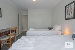 3 Schlafzimmer, Schreibtisch, Bügeleisen/Bügelbrett, kostenloses WLAN