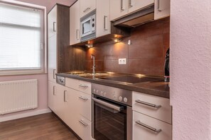 Unclassified image, 3 of 17, button