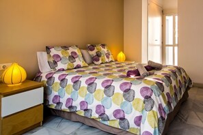 1 bedroom, WiFi, bed sheets - DescubreHome Sol Town Center, Private Terrace (Sevilla)