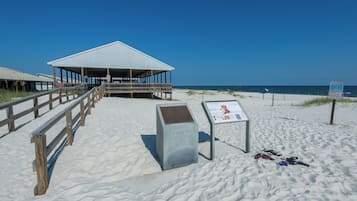 Na praia