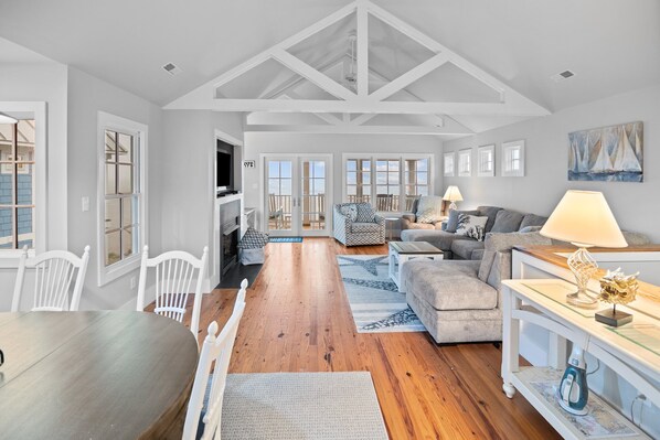 Televisión, chimenea