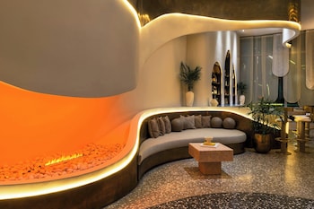 Hotel entrance and lobby at UNFRAMED, Autograph Collection