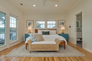 4 bedrooms, desk, iron/ironing board, travel cot