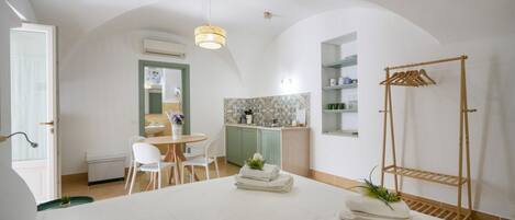 1 chambre, fer et planche à repasser, Wi-Fi, draps fournis