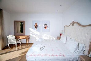 Villa | 5 bedrooms - Beach Access 5 Bedroom Villa (Agios Nikolaos)