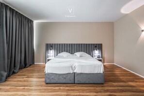 Premium bedding, Select Comfort beds, minibar, desk - Euro Star Tirana Hotel & Spa 2 (Tirana)