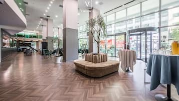 Coin salon dans le hall