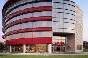 Exterior - Ramada by Wyndham Bucharest Otopeni Airport (Otopeni)