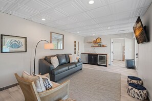 Smart TV, fireplace, offices - Memories of Me by SoCharm | Lakefront Vacation (Mooresville)