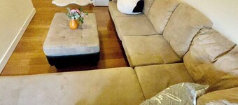 6-bedroom family friendly large yard Seattle