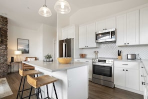 Fridge, microwave, oven, dishwasher