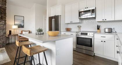 Upscale Condo in Downtown Blowing Rock