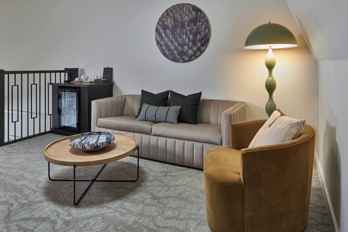Loft, 1 King Bed with Sofa bed | Living room | 55-inch flat-screen TV with digital channels, Netflix