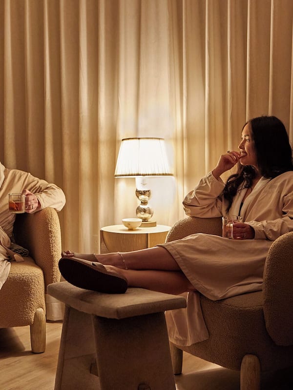 Couples treatment rooms, body treatments, aromatherapy
