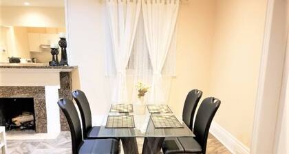 Cozy and Central Guest Apartment