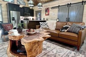 TV, fireplace - Whispering Oaks · A Luxurious Couples Getaway! (Broken Bow)