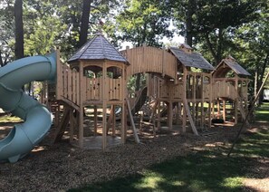 Children’s area - Renovated 3-Bedroom cottage in Thousand Island Park - a Cozy Weekend Getaway  (Thousand Island Park)