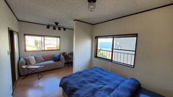 2 bedrooms, desk, free WiFi, bed sheets