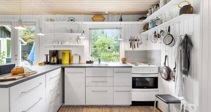 3 bedroom cozy home in Sjællands Odde