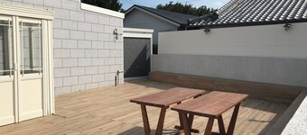 Whole building rental type / Shima Mie