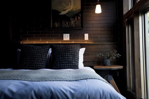 3 sovrum, skrivbord, gratis wi-fi och sängkläder