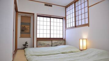 2 bedrooms, free WiFi, bed sheets