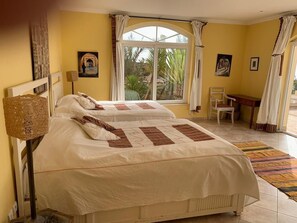 4 Schlafzimmer, Bügeleisen/Bügelbrett, Reisekinderbett, WLAN