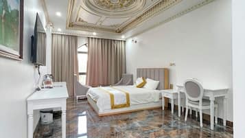 Luxury Double Room, Balcony, City View | Free WiFi