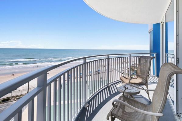 Property grounds - Oceanfront Luxury 2BDR/2BA @ Peck Plaza 8NE (Daytona Beach)