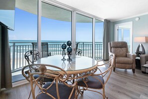 Dining - Oceanfront Luxury 2BDR/2BA @ Peck Plaza 8NE (Daytona Beach)