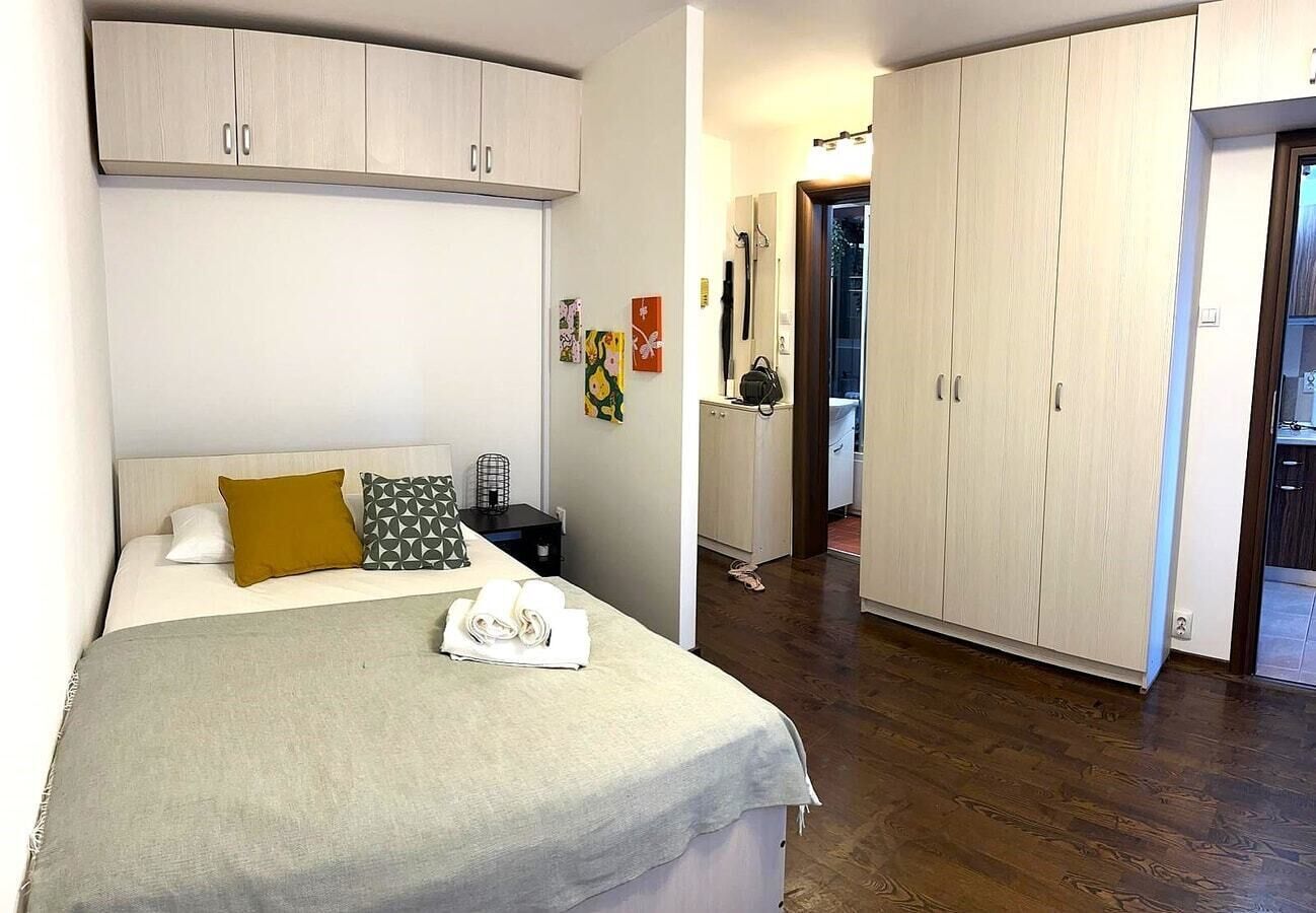 1 bedroom, iron/ironing board, free WiFi, bed sheets