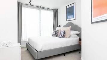 2 bedrooms, iron/ironing board, travel cot, free WiFi