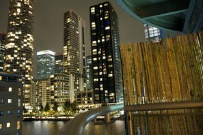 Property grounds - Lux 2 Bed in Canary Wharf close to Excel & O2 (London)