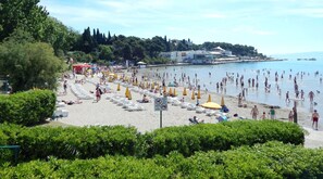 Beach - Traditional Dalmatian apt, 3 min walk to beach (Split)