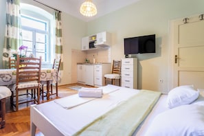 1 quarto, ferros/tábuas de passar roupa, Wi-Fi, roupa de cama