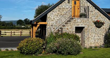 Studio-King Bed-Wye Valley Views