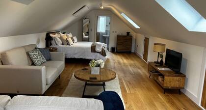 Studio-King Bed-Wye Valley Views