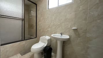 Suite | Bathroom